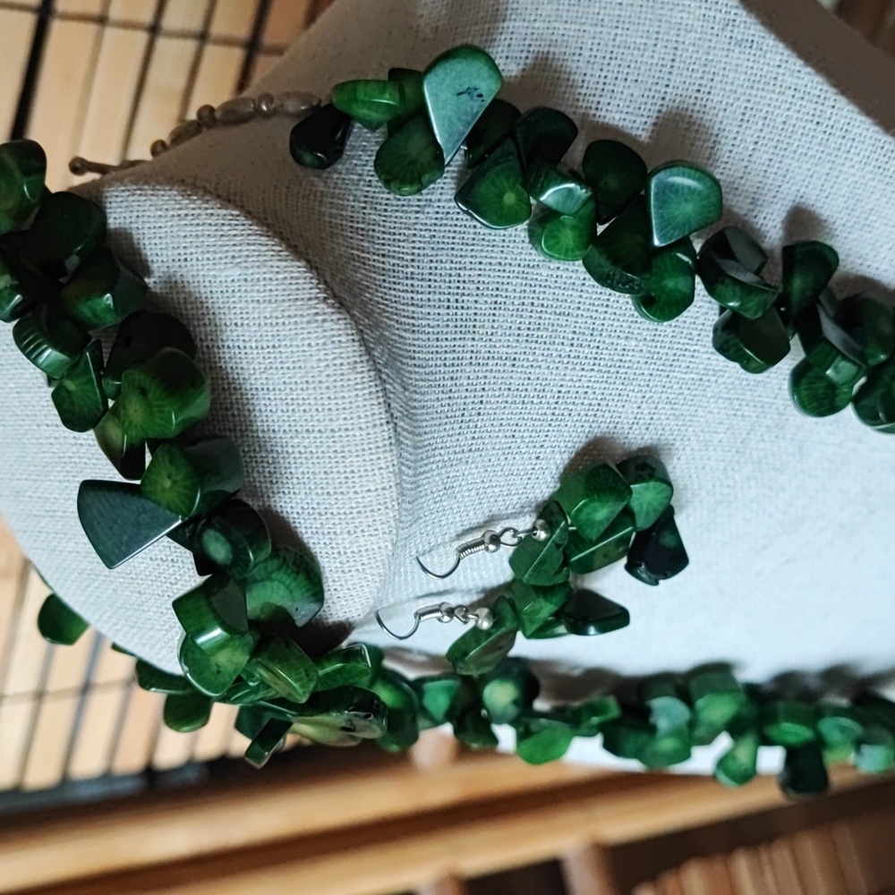 Set of 3 Flat Teardrop Emerald Green Agate? Necklace Earrings Bracelet Parure - Picture 11 of 12